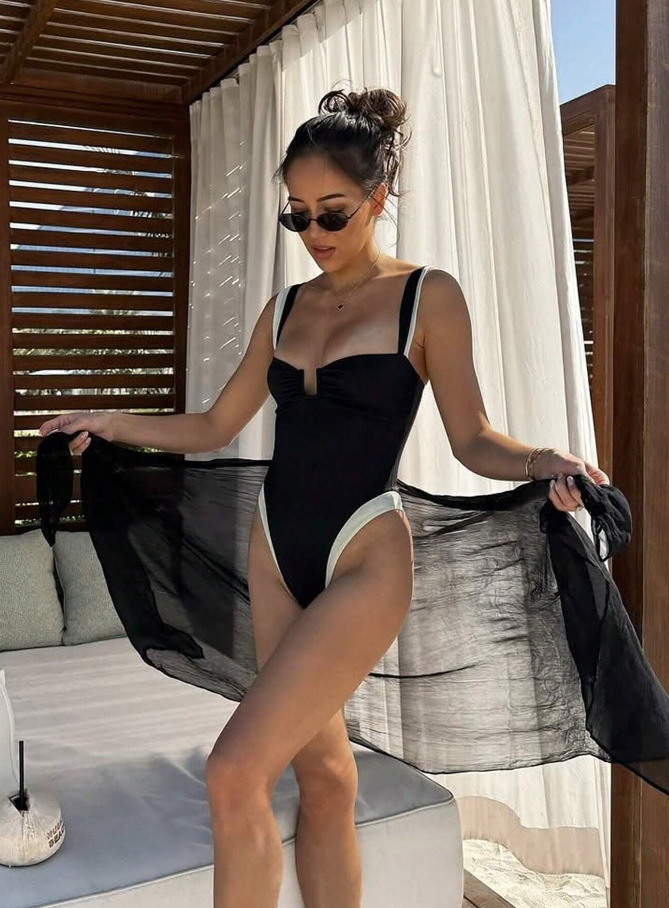 Buy Women's Clothing Online | Buy Trending Dresses for Women