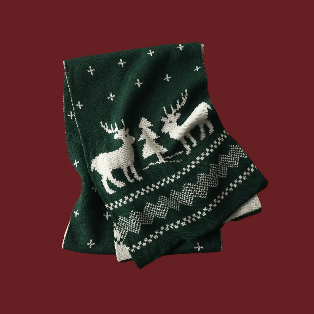 Red Knitted Scarf With Elk Print And Snowflake Pattern Designed For Warmth - Green With Little Deer