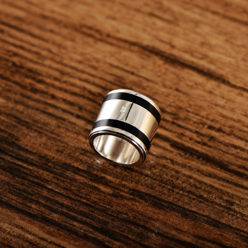 Fashion Simple Cylindrical Pendant For Men