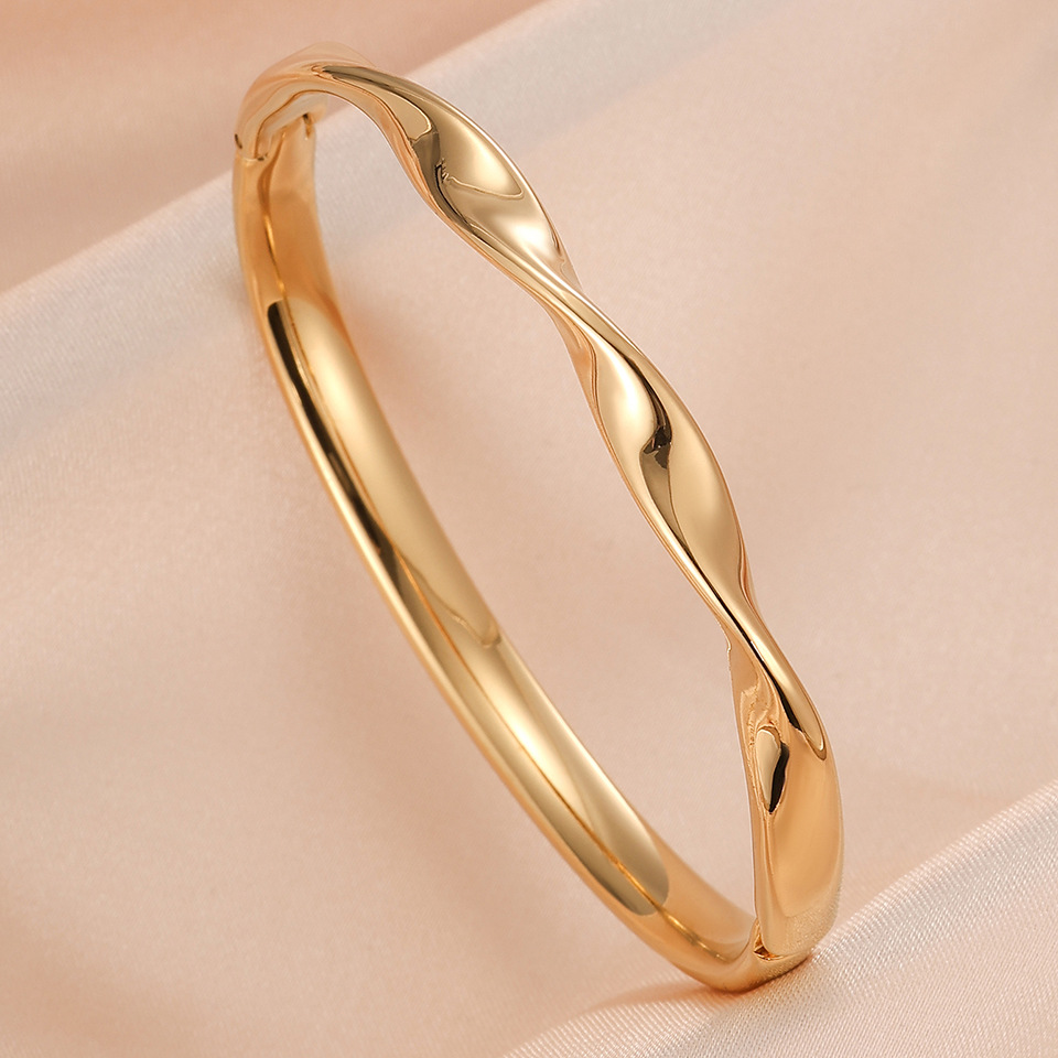 New-style Twisted Titanium Steel Bracelet For International Trade