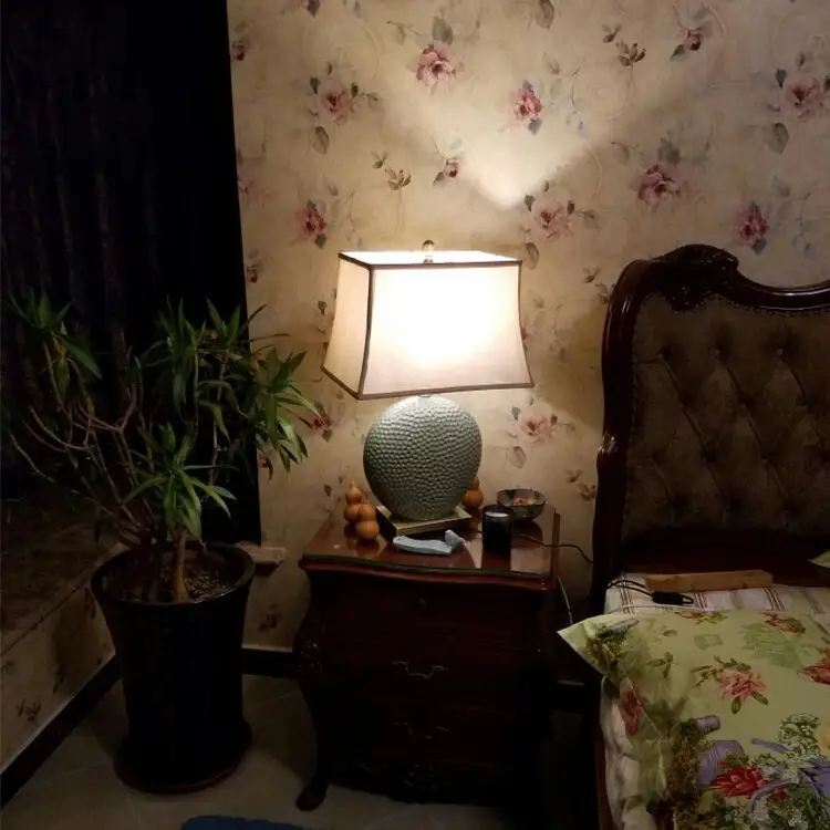 Nordic-Luxury American-Style Ceramic Table Lamp
