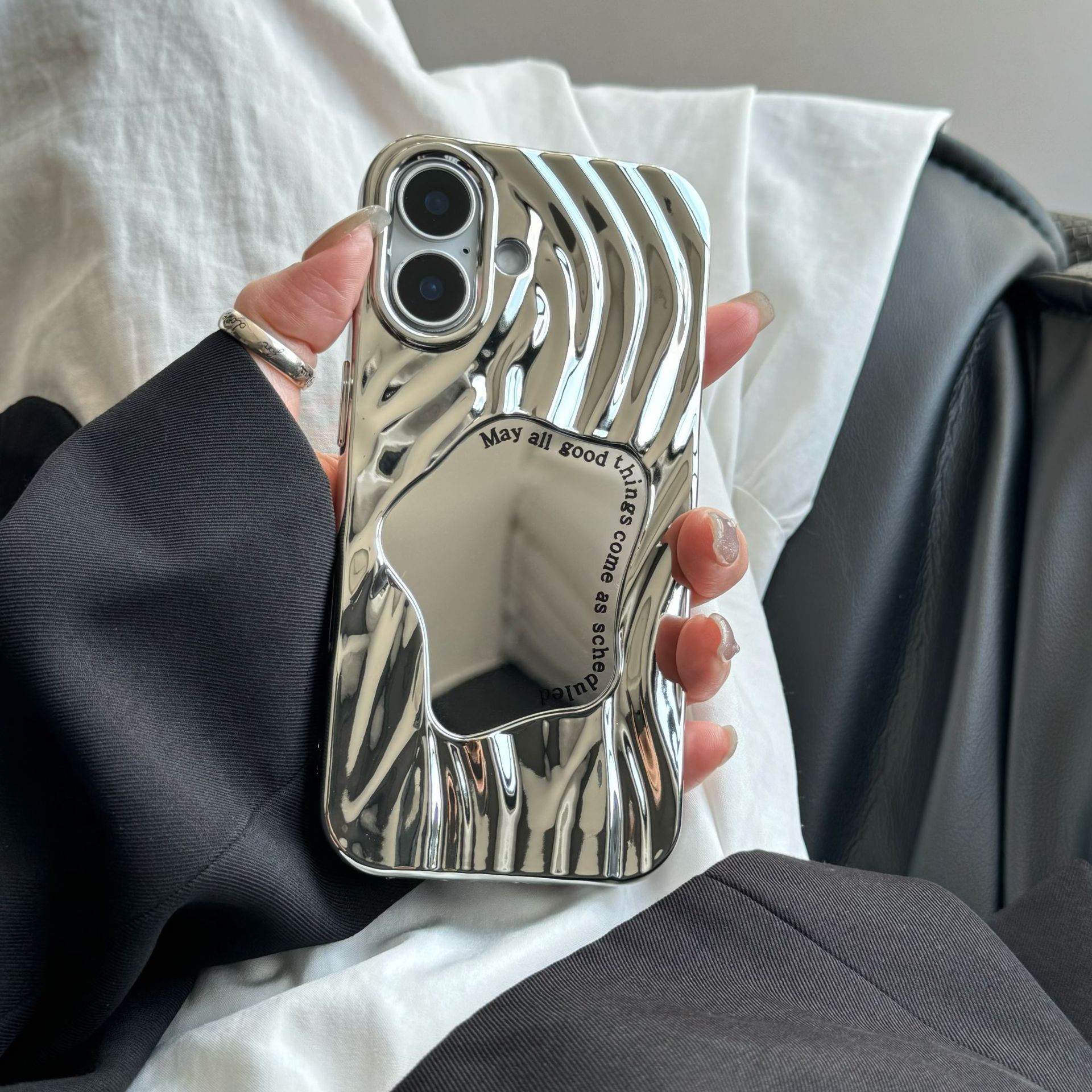 Electroplating Wave Pattern Mirror Phone Case Advanced Sense - Image 4