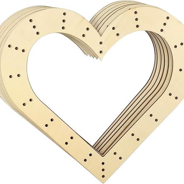 Wooden Heart Wreath Craft, picture 2 of 6