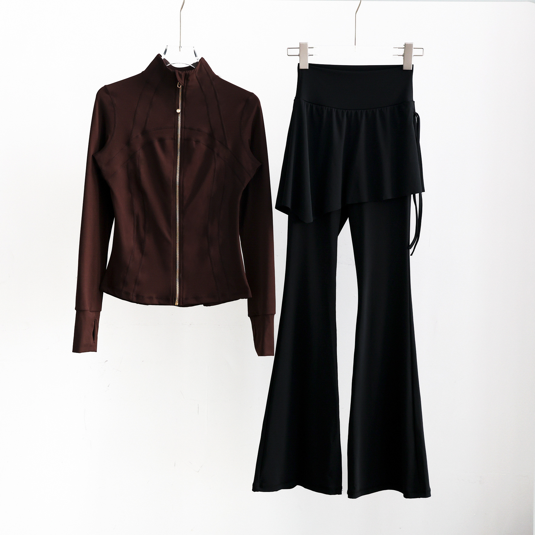 Long-sleeve Running Outfit With Zipperprofessional Gymwear Thats Slimming And Figure-flattering