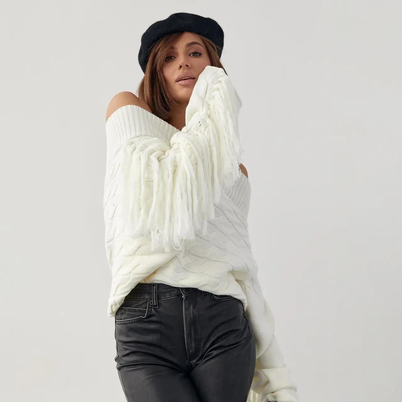 Pure Color Elegant Style Woolen Tassel Design Sweater Autumn And Winter