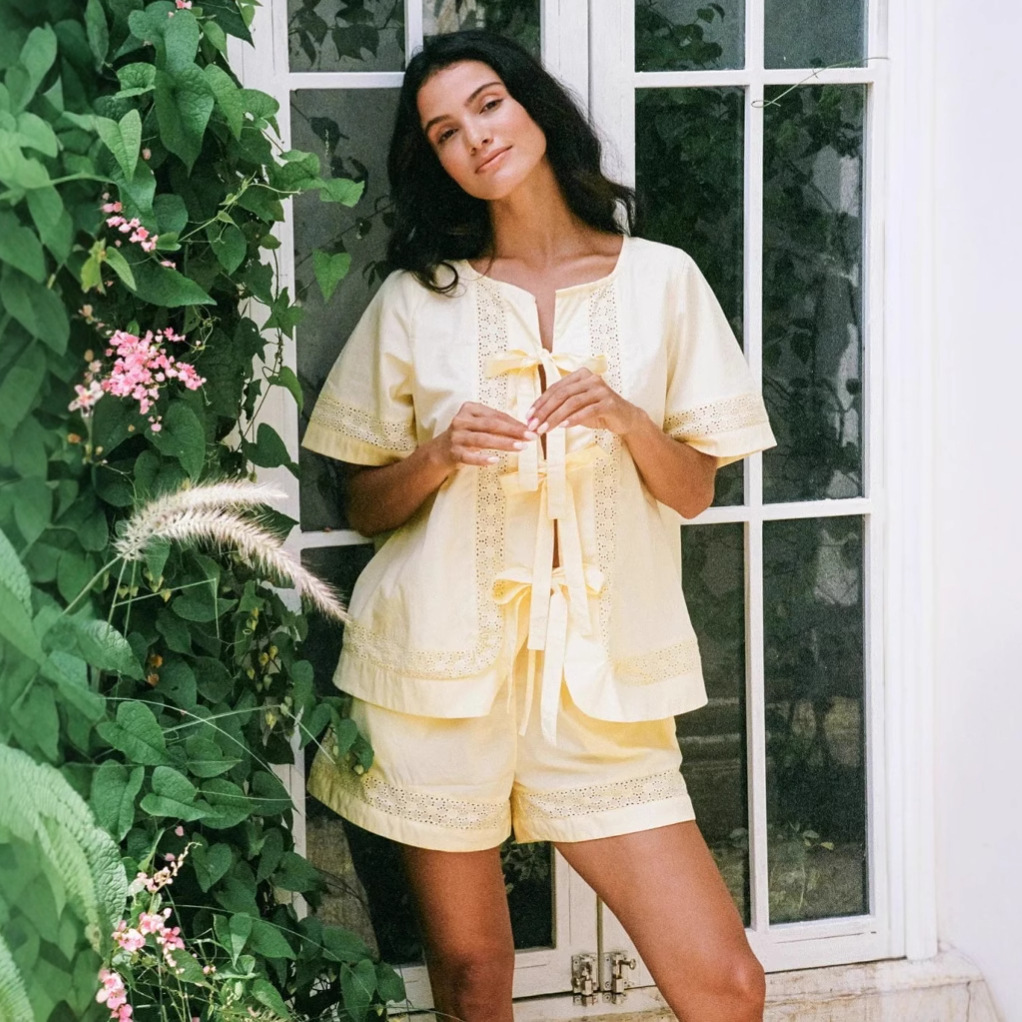 Women's Casual Lace-up Cutout Solid Color Short-sleeved Top Shirt Shorts Two-piece Set