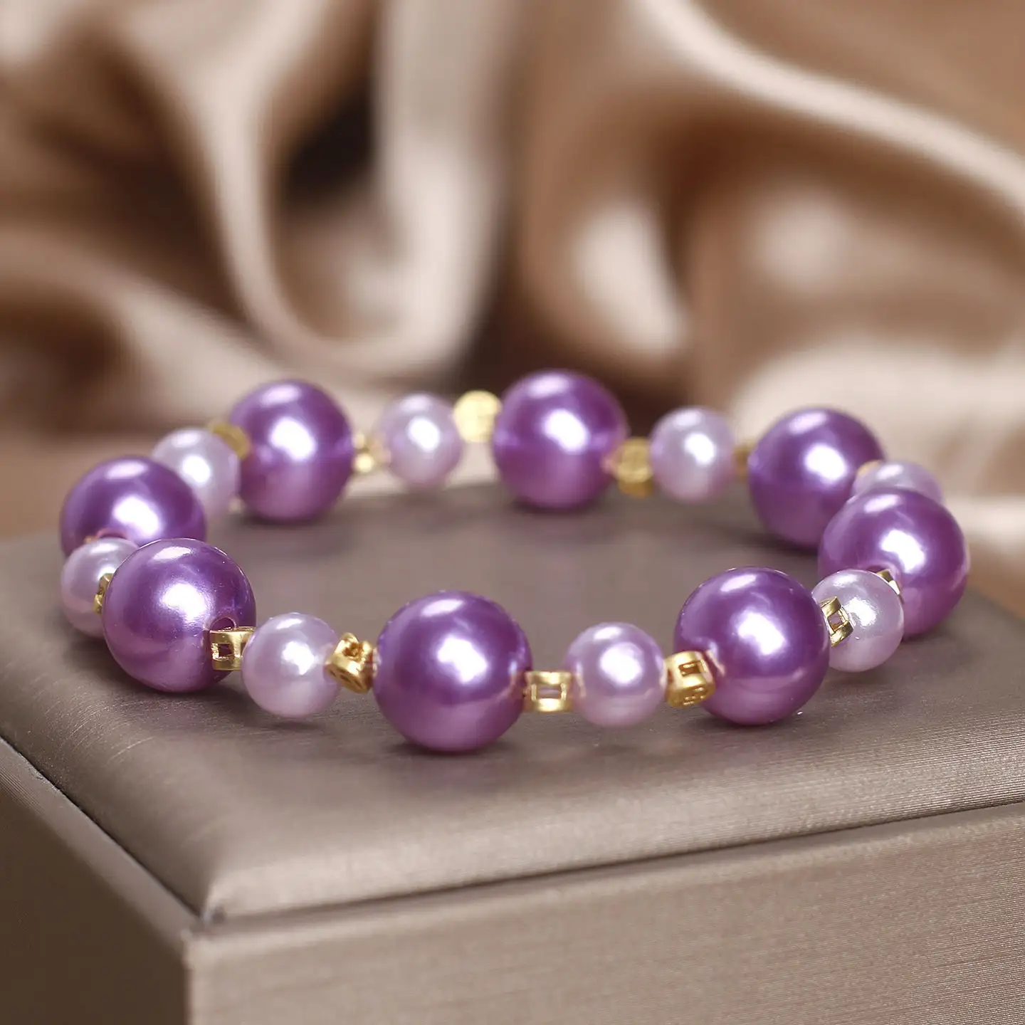 French Entry Lux Elegant Purple Pearl Bracelet