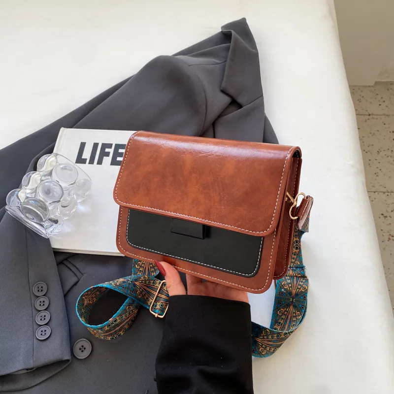 Women's Oily Leather Vintage Bag Crossbody - Brown