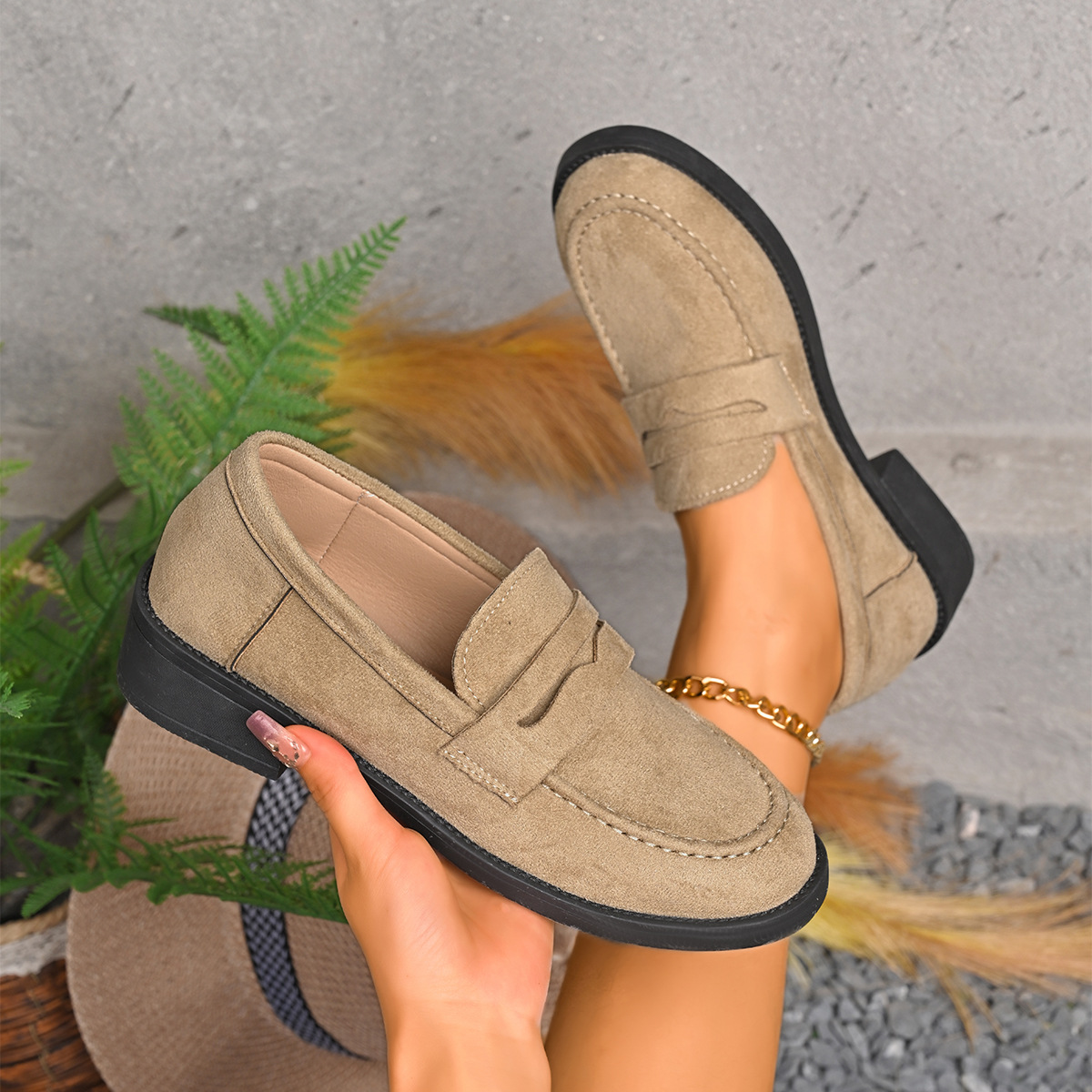 British-style Low-top Vintage Suede Shoes