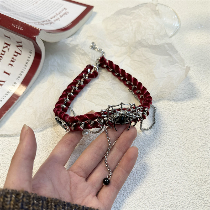 Vintage Red Spider Web Plush Clavicle Chain