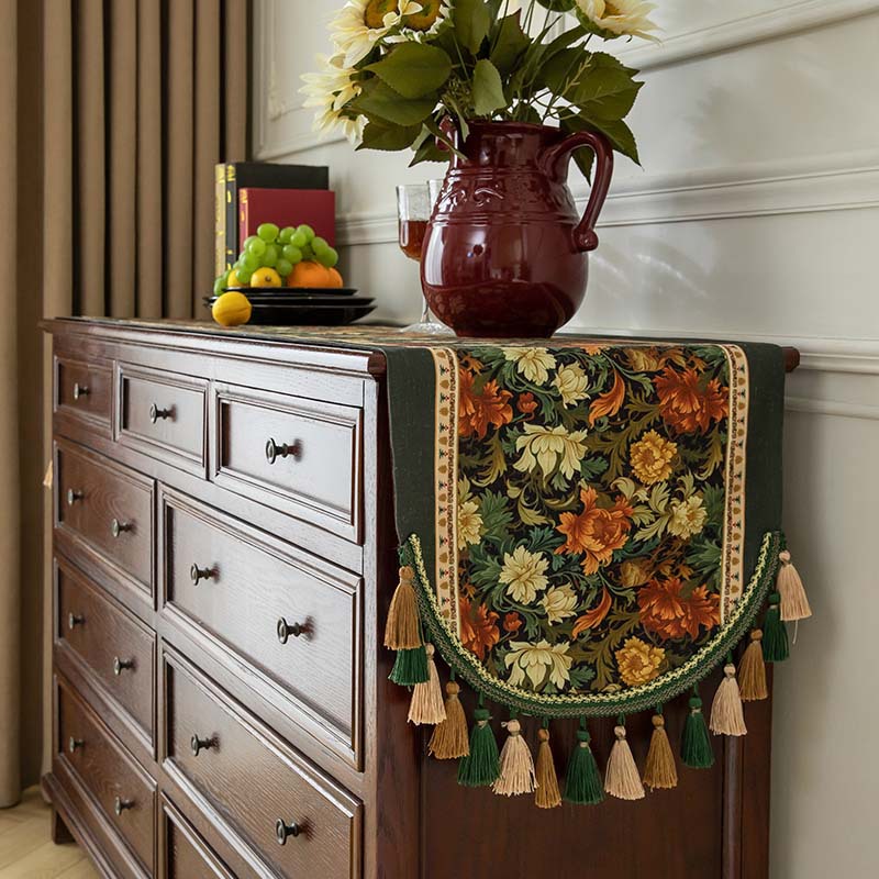 American-style Vintage Tassel Table Runner
