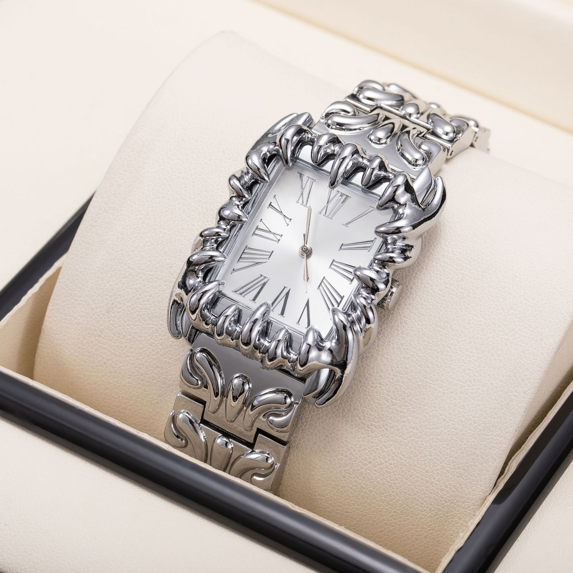 European And American Style Retro Personalized Embossed Irregular Shaped Pointed Claw Mens Watch 3