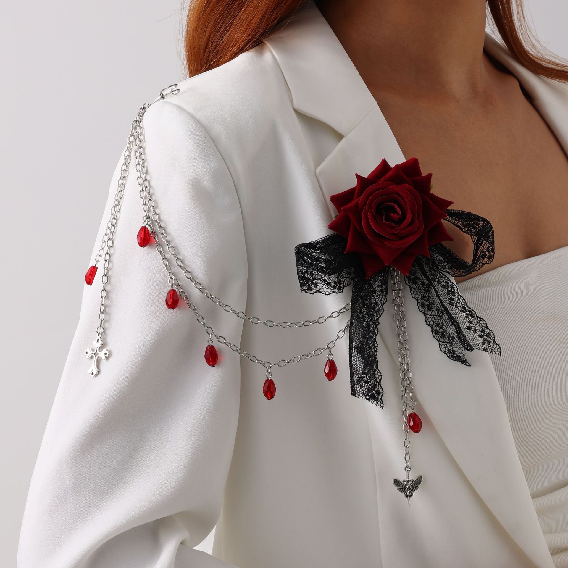 Dark-style Rose Tassel Brooch Pin