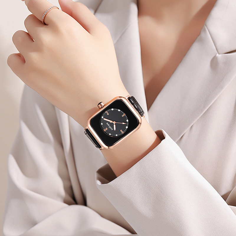 https://cf.cjdropshipping.com/quick/product/7a534d2c-8104-4d19-845b-f90ea05324fb.jpg
