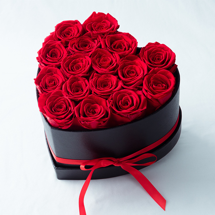 16 Flower Medium Heart Box