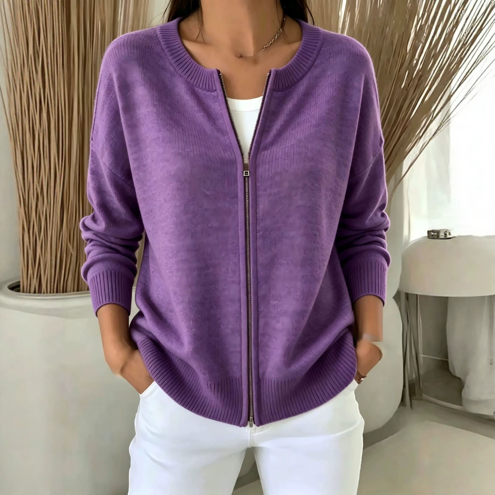 European And American-style Relaxed-fit Drop-shoulder — product photo 4