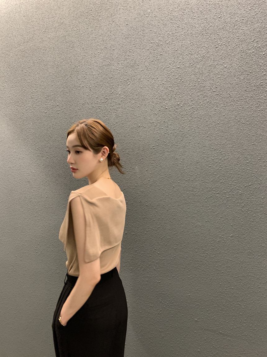 Striped Designer-Style Knitted Top With Side Slit Sleeveless 35 7ab889e2 b938 41cd ba88 4a897fc86997