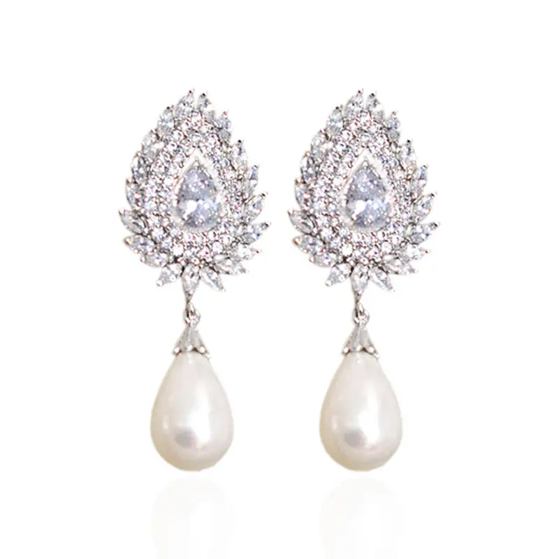 Women's Wedding Earrings Studded With Zircon