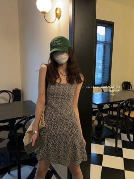 Retro French-style Floral-print Slip Dress