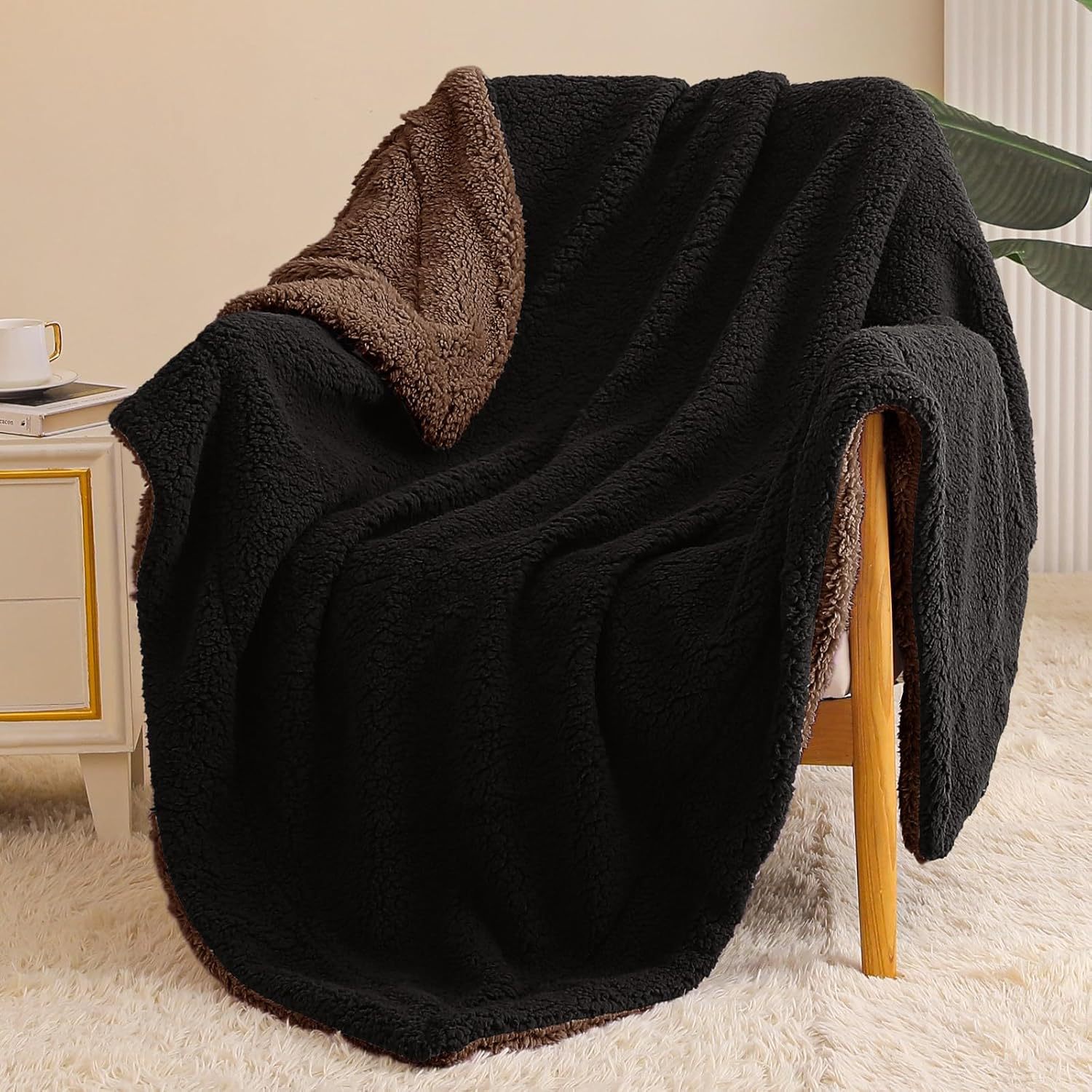 Two-Layer Double-Sided Lambswool Blanket With Contrasting Colorsperfect As A, picture 7 of 12