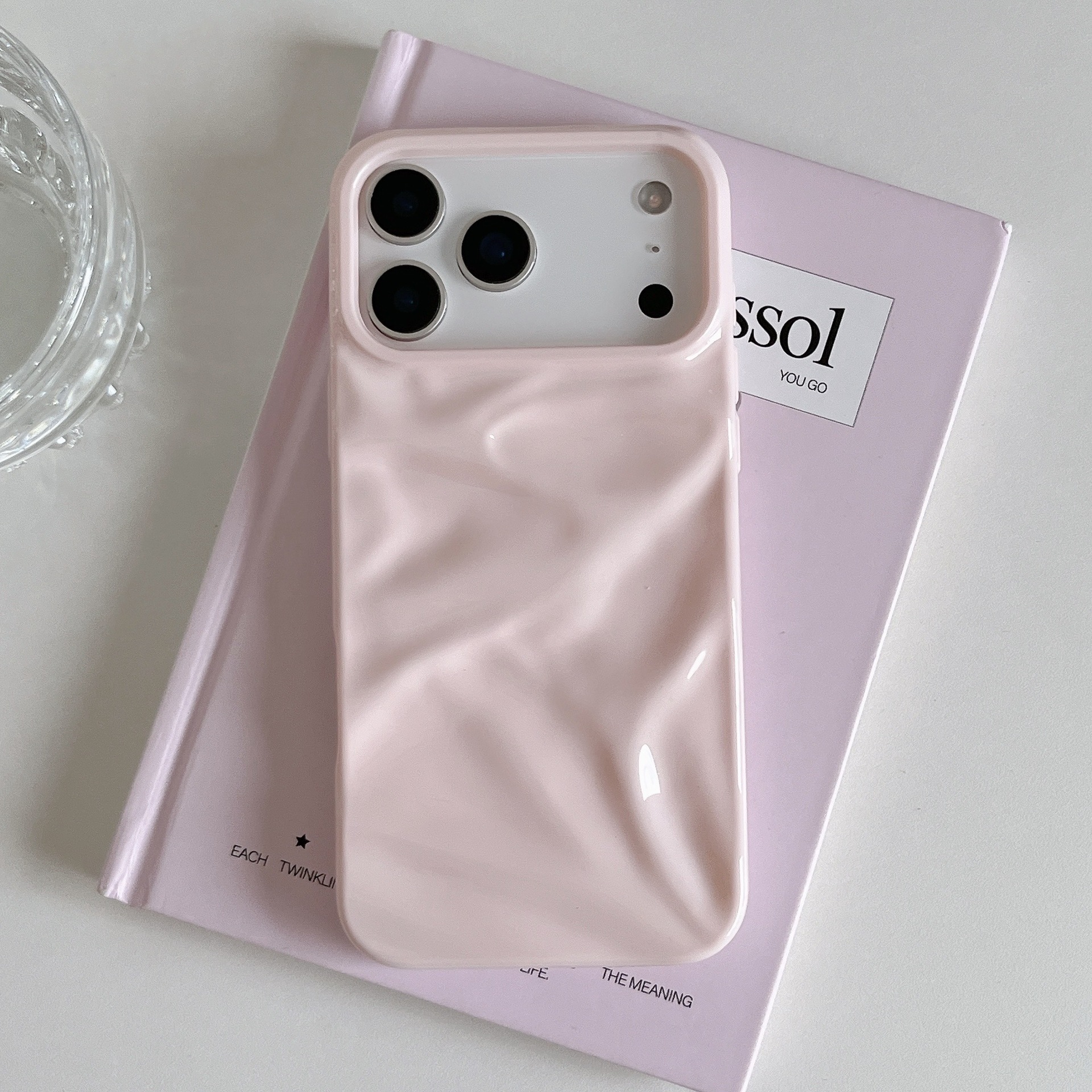 Simple Solid Color Pleated Soft Shell - Image 9