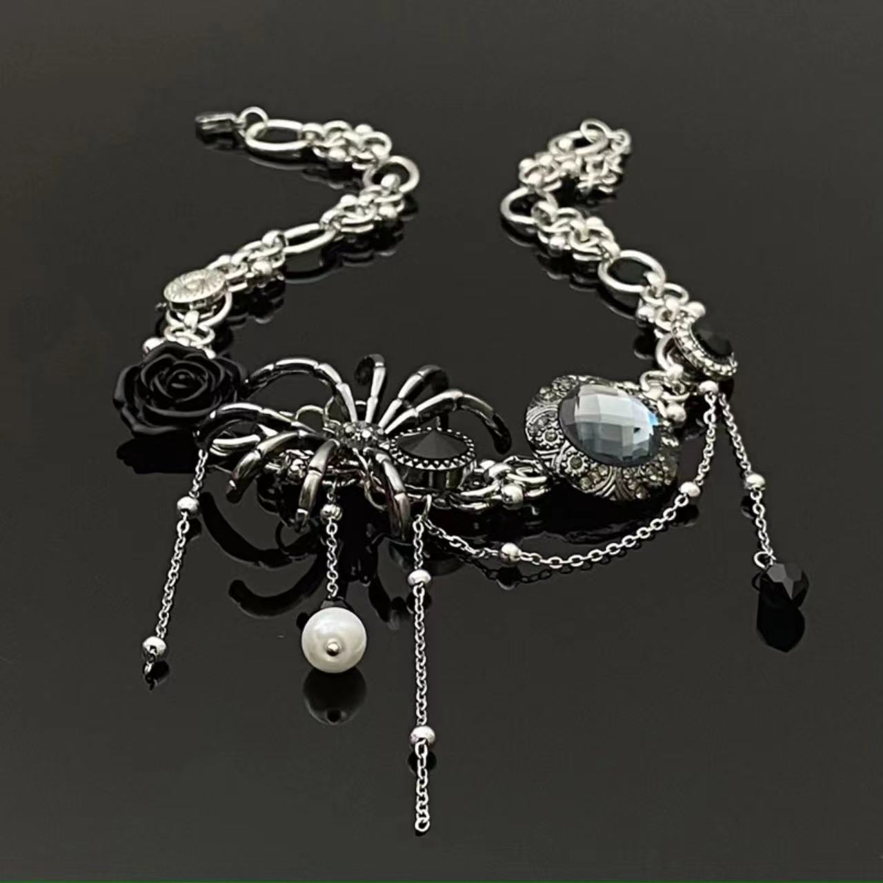 Spider Button Rose Tassel Necklace Niche Heavy Industry Punk Design Sweet Cool All-match Clavicle Chain