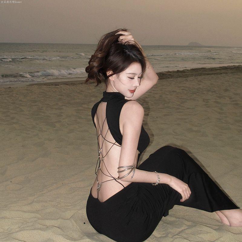 Slit Mid-length Elegant Mock-neck Maxi Dress