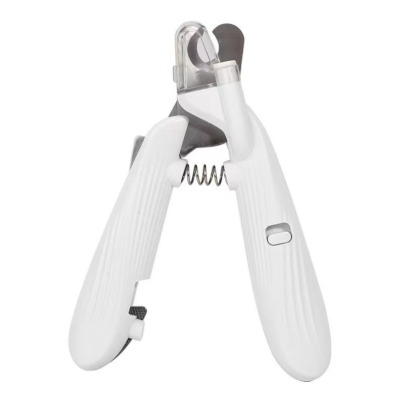 Pet-specific Nail Clippers With Built-in Lighting For Better Visibility