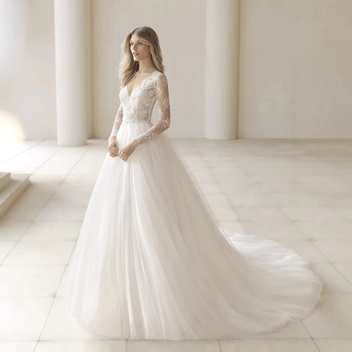 Elegant Lace Long Sleeve V-Neck Wedding Dress