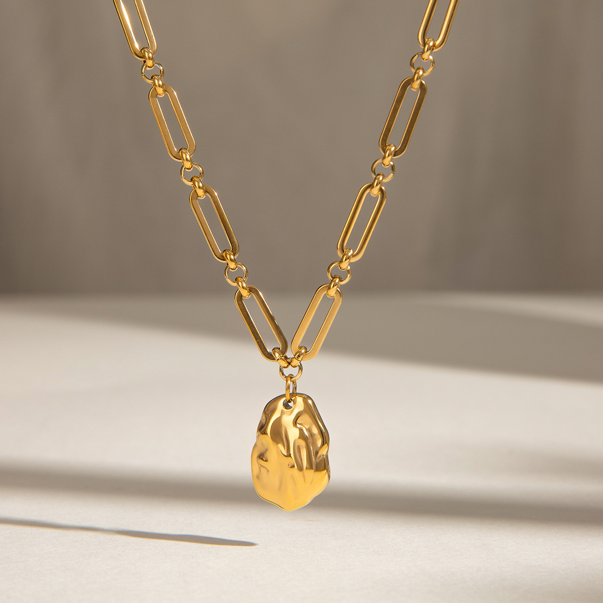 Stainless Steel Simple Hammer Shaped Steel Ball Necklace