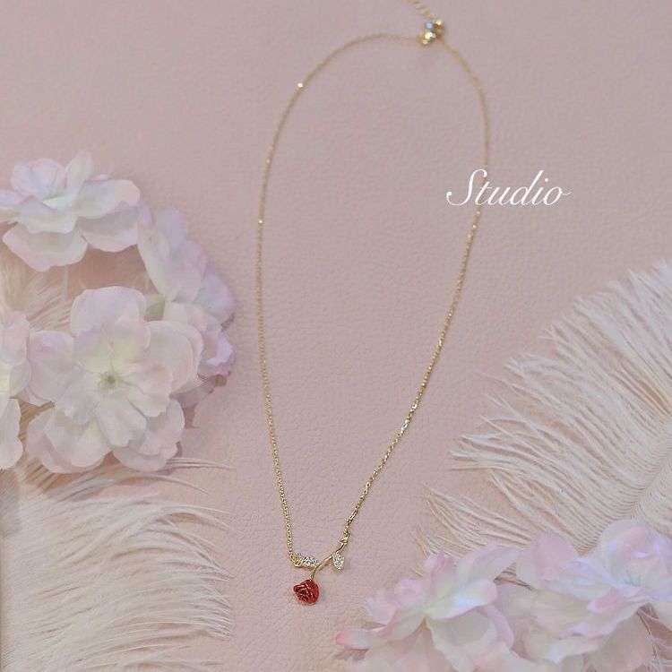 French Retro Rose Wine Red Exquisite Refined Grace Zircon Necklace For Women