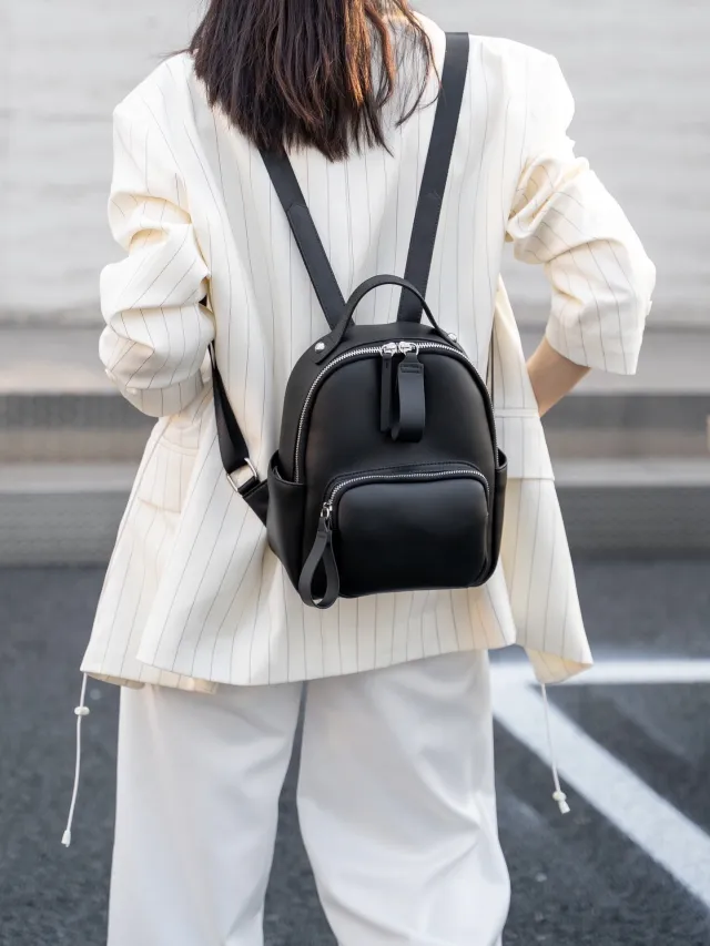 Retro Simple Color Contrast Patchwork Genuine Leather Women's Backpack Commuter Lightweight Soft Cowhide Black - Shop at LoveMi