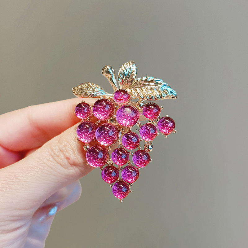 Light Luxury Purple Grape Brooch For Women, High-end Elegant Temperament