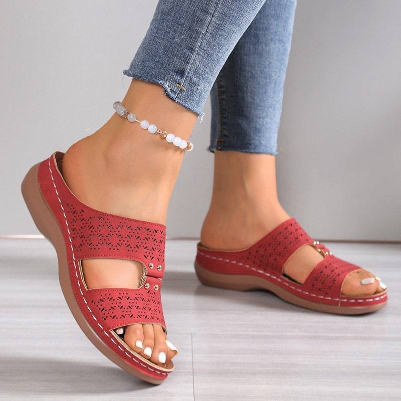 Southeast Asian Cross-border Rivet-cutout Thick-soled Slide Sandals