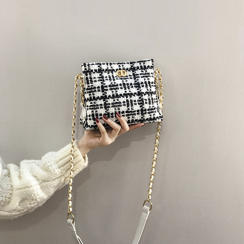 https://cf.cjdropshipping.com/quick/product/7c3a7af3-5e48-4723-a456-eca5208a4ea5.jpg