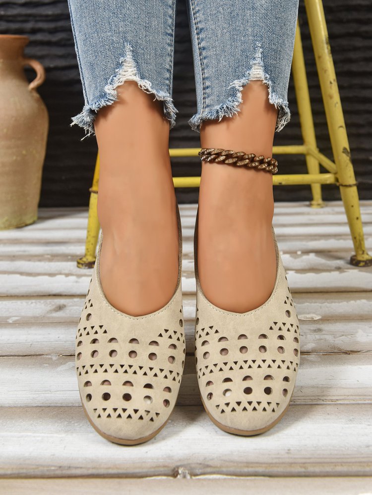 Women's chunky heel pumps – all color options