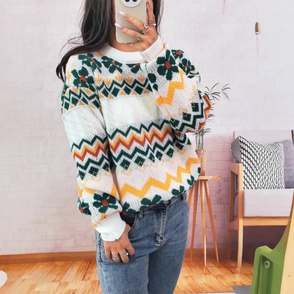 Vintage Jacquard Knitted Round Neck Long Sleeve Women's Sweater - White