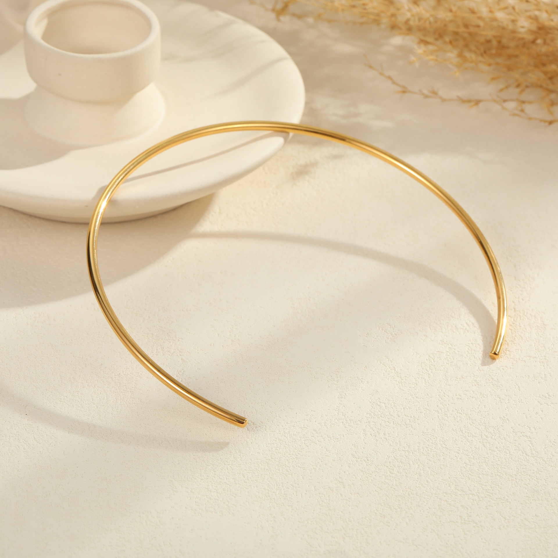 Collar de acero de titanio con cuerda negra y colgantes irregulares, collar minimalista de alto sentido.