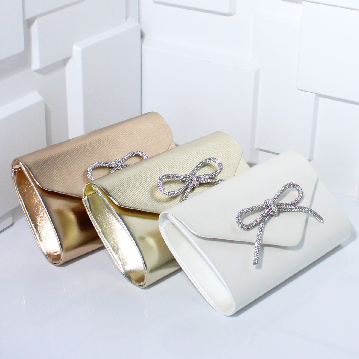 Women's Chain Clutch Evening Wear Underarm Bag