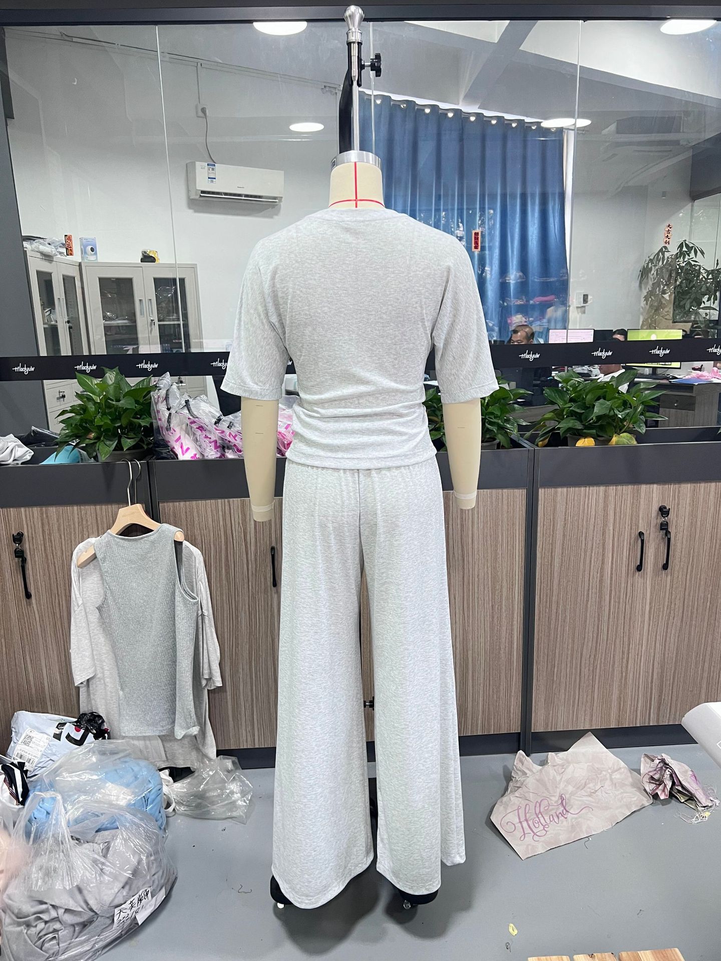 Buy Women's Clothing Online | Buy Trending Dresses for Women