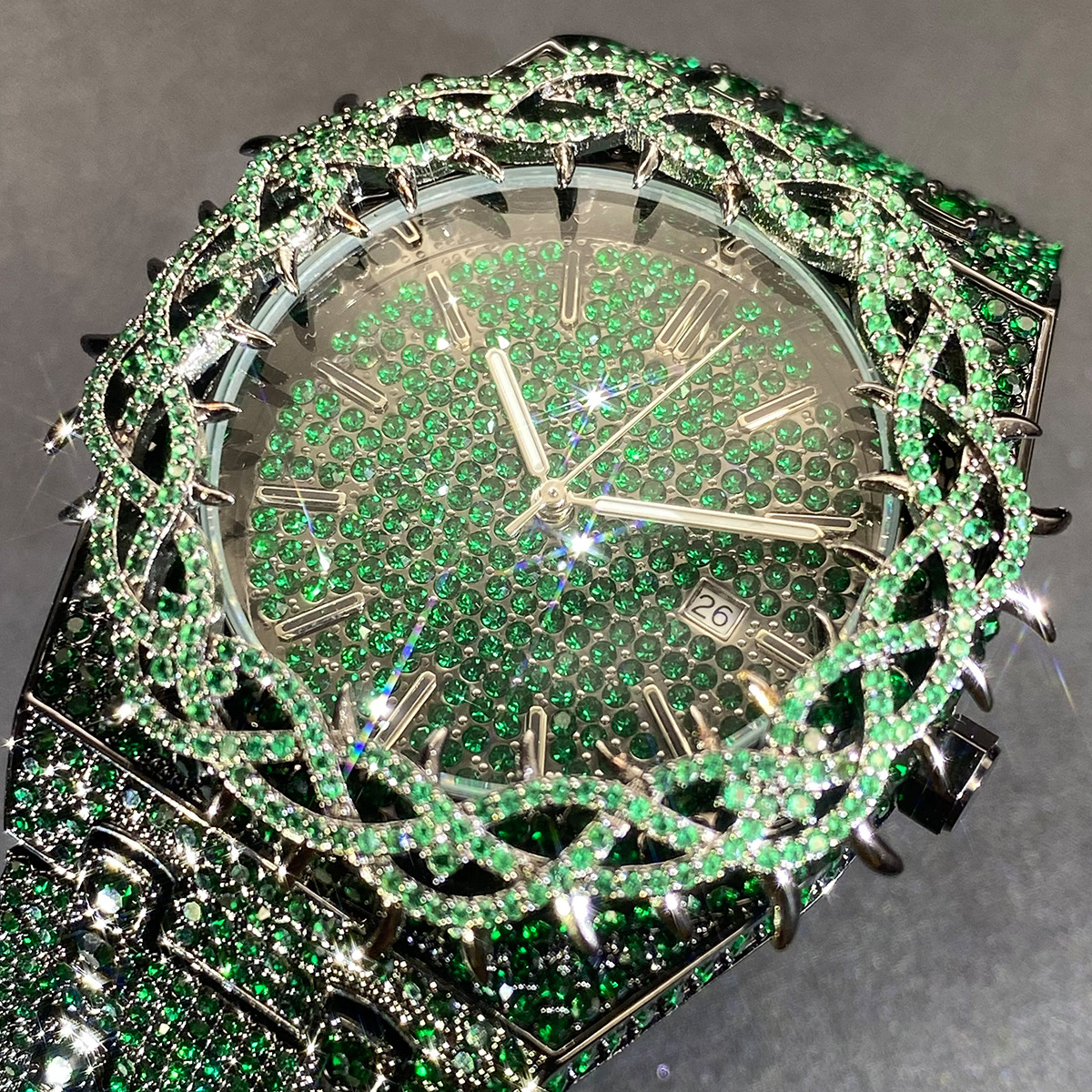 Hip-Hop Mens Watch With Green Full-Covering Zircon Inlays 4