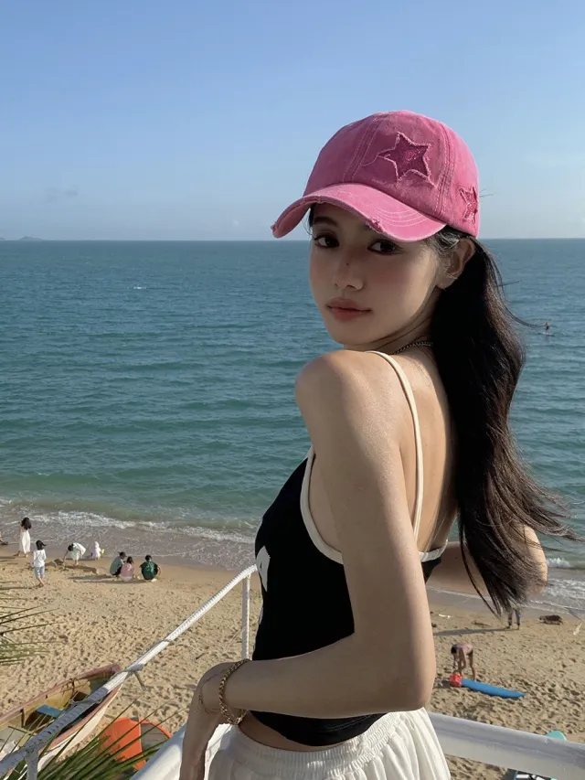 Women's Retro Leisure Ripped Baseball Hat Rose Red - Shop at LoveMi