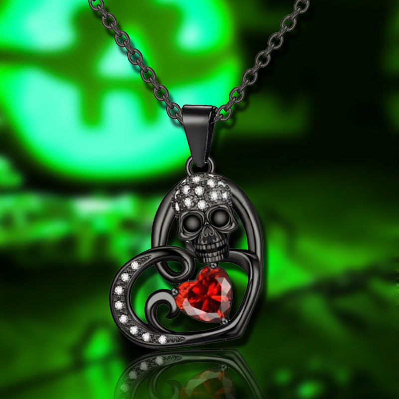Women's Fashion Love Skull Pendant Necklace