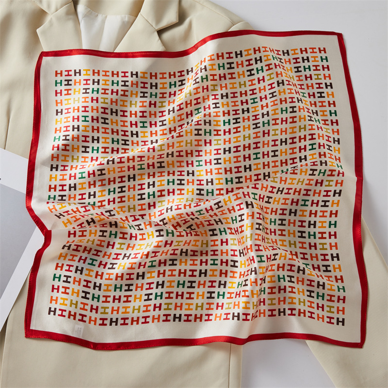 Black Four-Panel Silk Authentic Silk Scarf