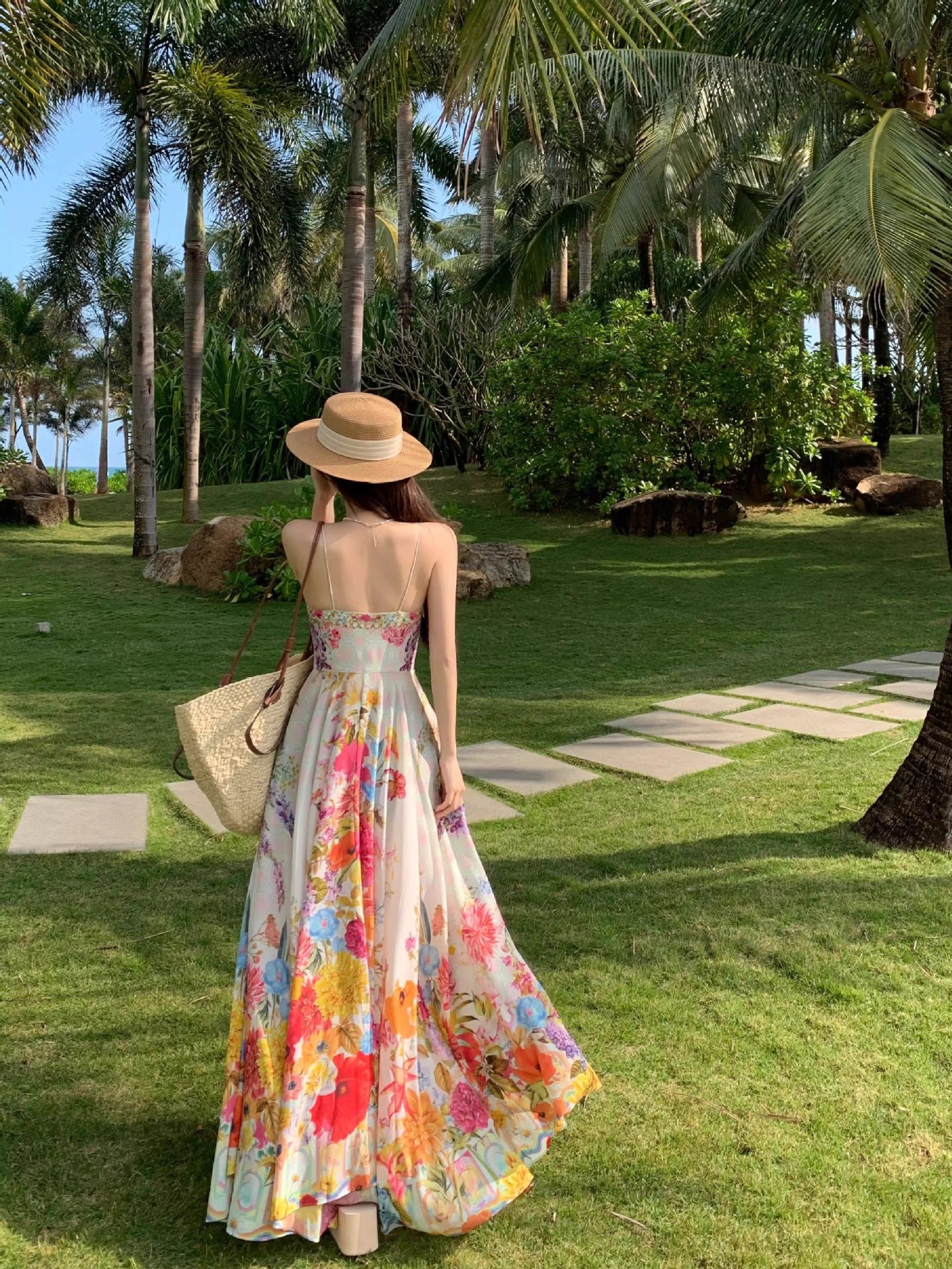 Buy Women's Clothing Online | Buy Trending Dresses for Women