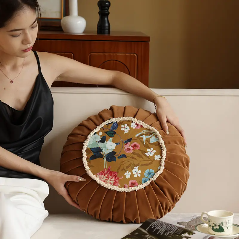 Vintage Floral Pattern Round Cushion Sophisticated New Chinese-Style Living Room Decor