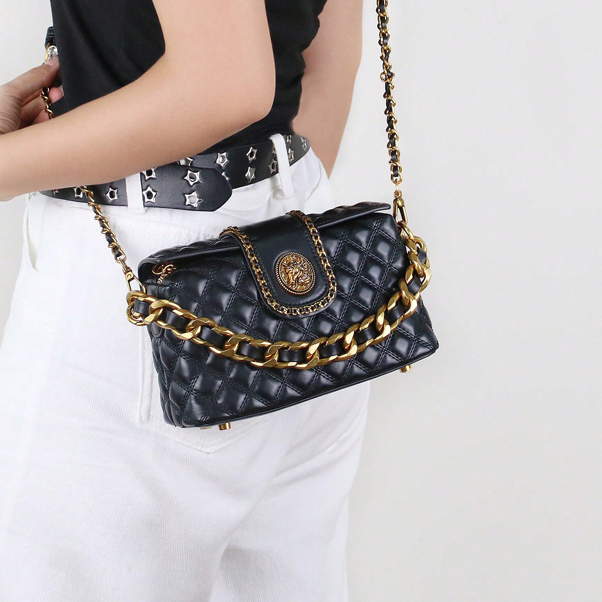 Stylish Solid-color High-end Diamond-quilted Crossbody Bag