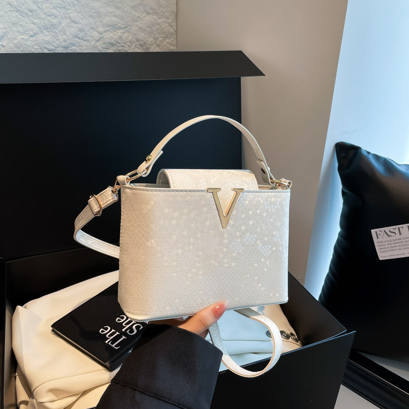 Stylish High-value Work Commute Crossbody Bag