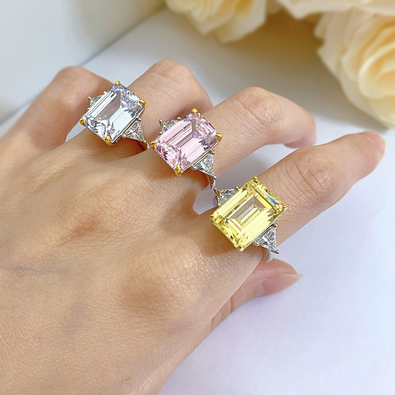 Buy Women's Clothing Online | Buy Trending Dresses for Women