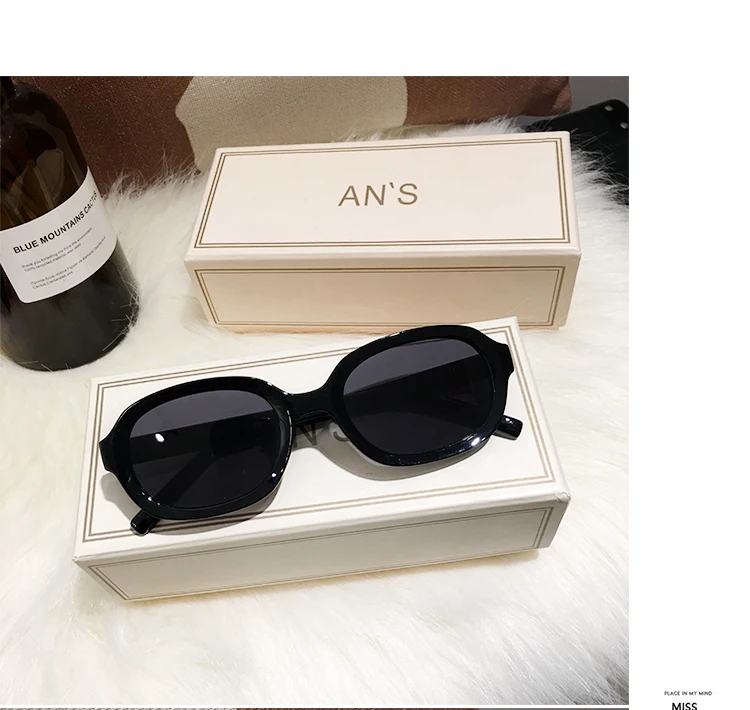 Title 10, Ladies small frame retro sunglasses